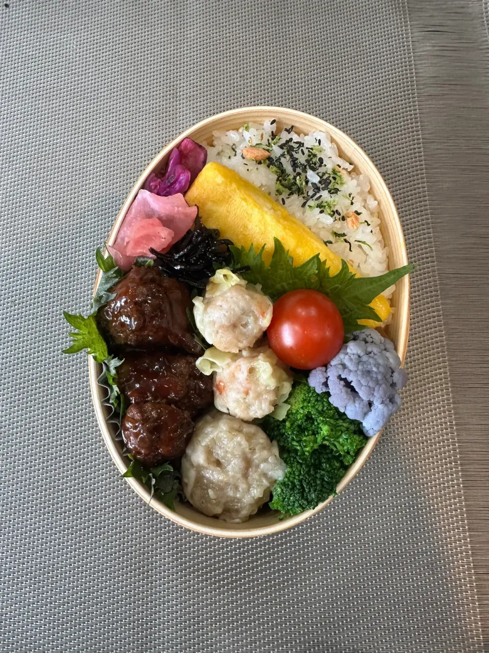 "551のお惣菜"で息子弁当|kazuさん