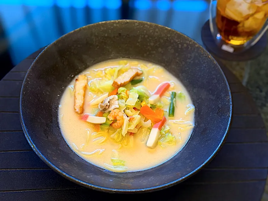 休日のおひるごはんは、リンガーハットの長崎ちゃんぽん🍜|yokoさん