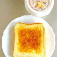 ベイクドチーズケーキ味トースト|akopeko ◡̈⋆さん