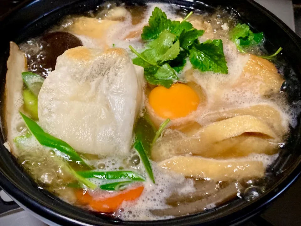 今日の麺好きランチは                                              「餅入り鍋焼きうどん」|mottoさん