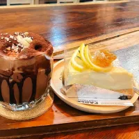 Rich, Creamy & Sweet Double Chocolate Iced Mocha Latte & Lemon Cheesecake 🍫☕🍋🍰🤤|An'leeさん