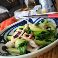 ﾁﾝｹﾞﾝ菜とｲｶのにんにく塩炒め|まりおさん