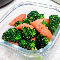 ブロッコリーとソーセージの粒マスタード炒め|GGGさん