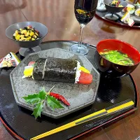まるは食堂の恵方巻きを買って食べたよ👹|Seikoさん
