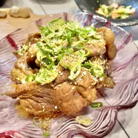 箸で裂けるスペアリブ