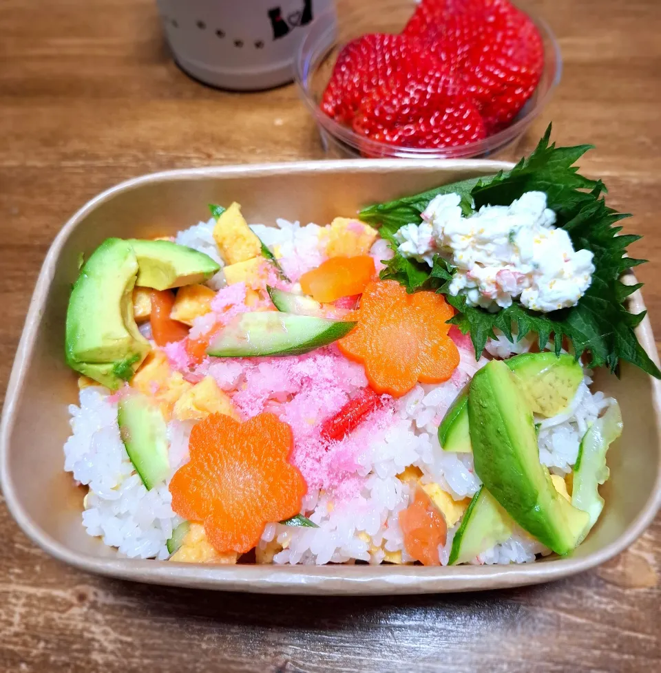 🌸ちらし寿司弁当🌸|ゆきさんさん