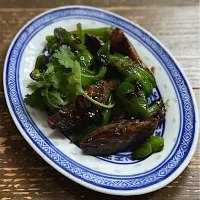 ピータンピーマンの黒酢ソース