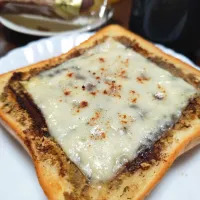 シナモン風味のきな粉チーズトースト| macchinaさん