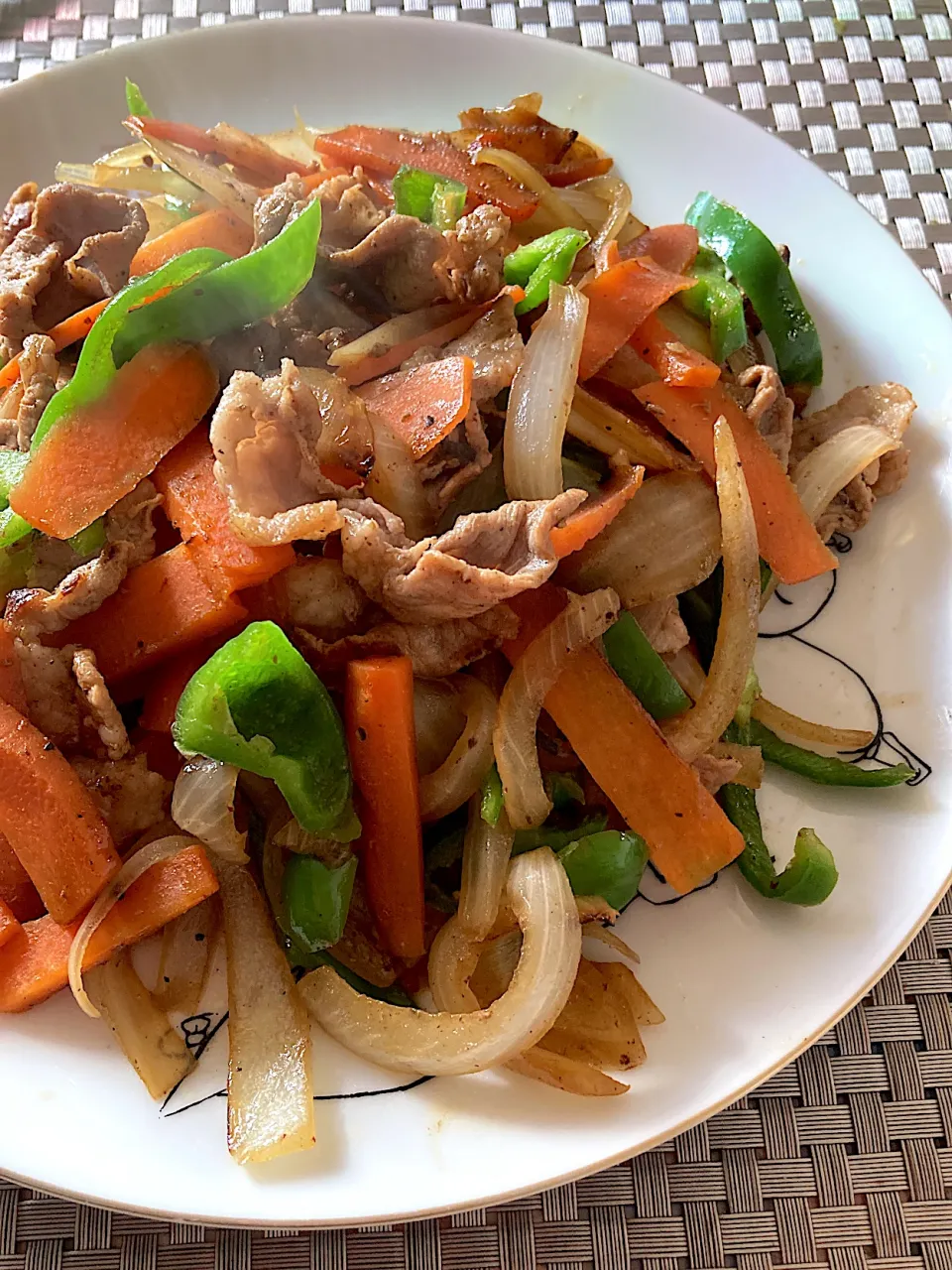 アリもの野菜炒め🫑🥕🧅|ジュンコ バイヤーさん