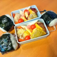 次男弁当&おにぎり|tamagomagomagoさん
