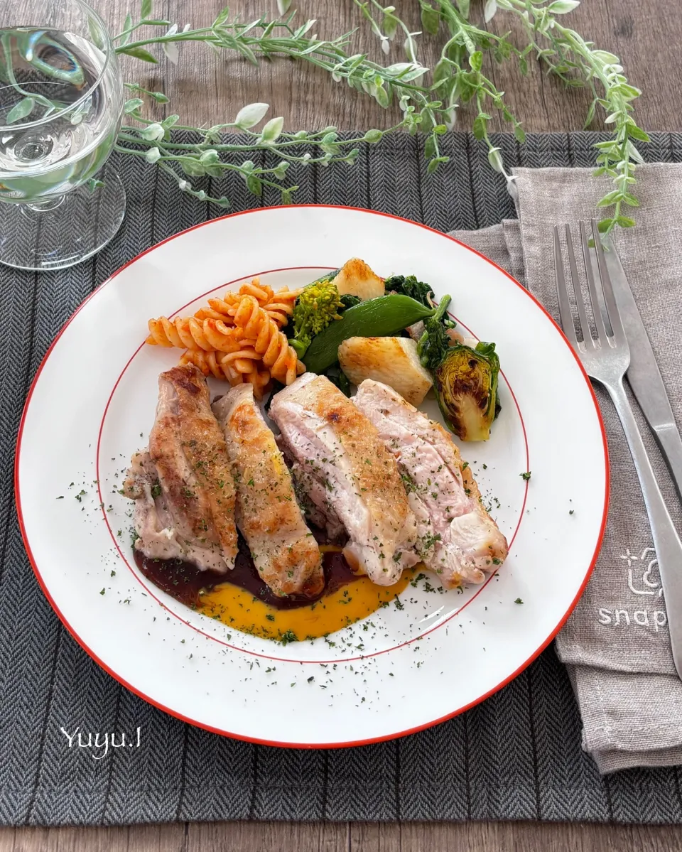 チキンの塩糀ソテー　バーベキューandハニーマスタードソース|ゆーこどんさん