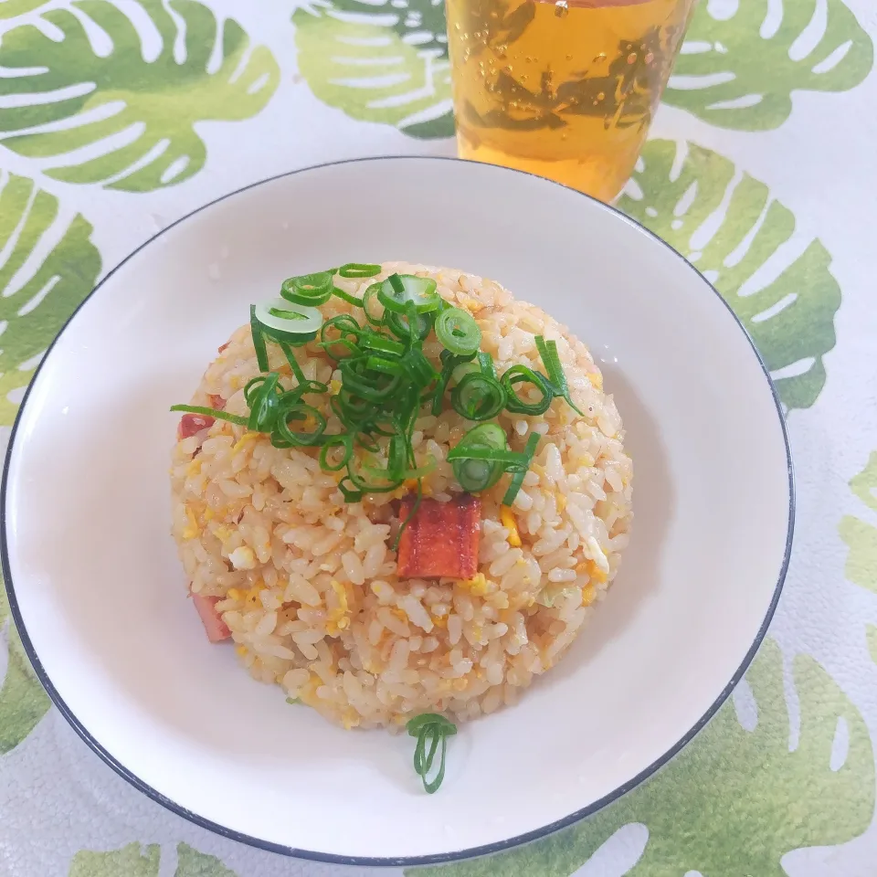 息子作、余った角煮ダレで、焼き豚チャーハン✨いつもありがとう😊|rikako♪。.:＊さん