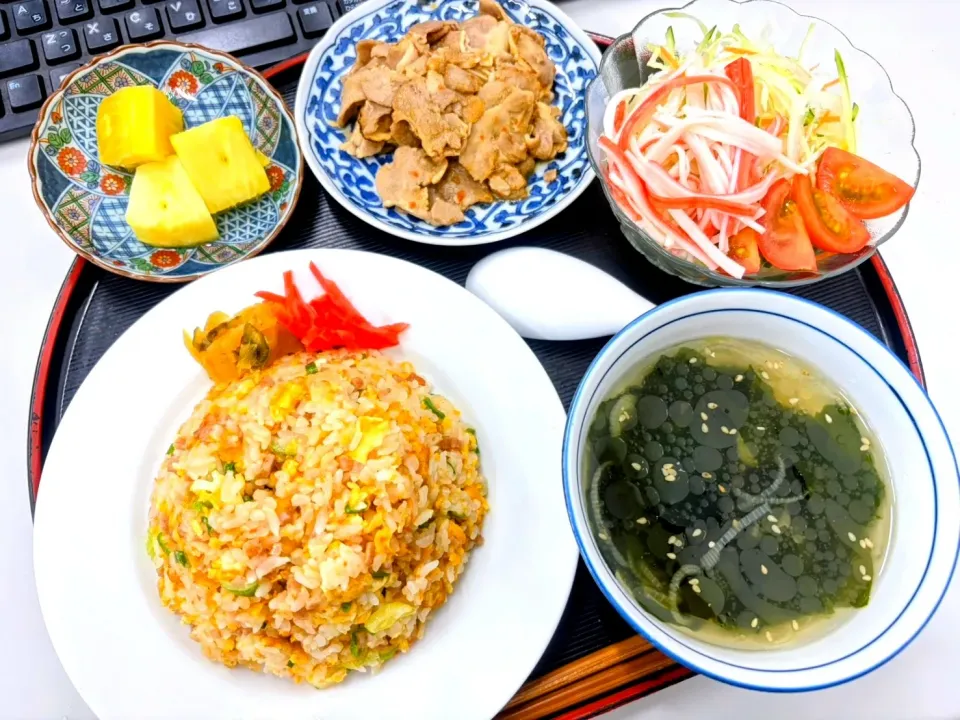 豚こま肉のピリ辛生姜焼き風と炒飯セット|TakeBooさん