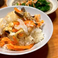 鮭の炊き込みご飯|おさかなさん