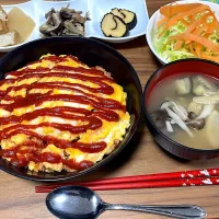 業務用の卵が沢山あるのでオムライス✨| モモ&ハーブmama🐰🐹🐢🐠🦐❤️さん