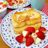 フレンチトースト🍞🍓🍌🍎