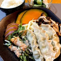 蒸し野菜と蒸し餃子| Mikaさん