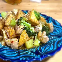 鶏ももとブロッコリーの甘辛炒め|hmさん