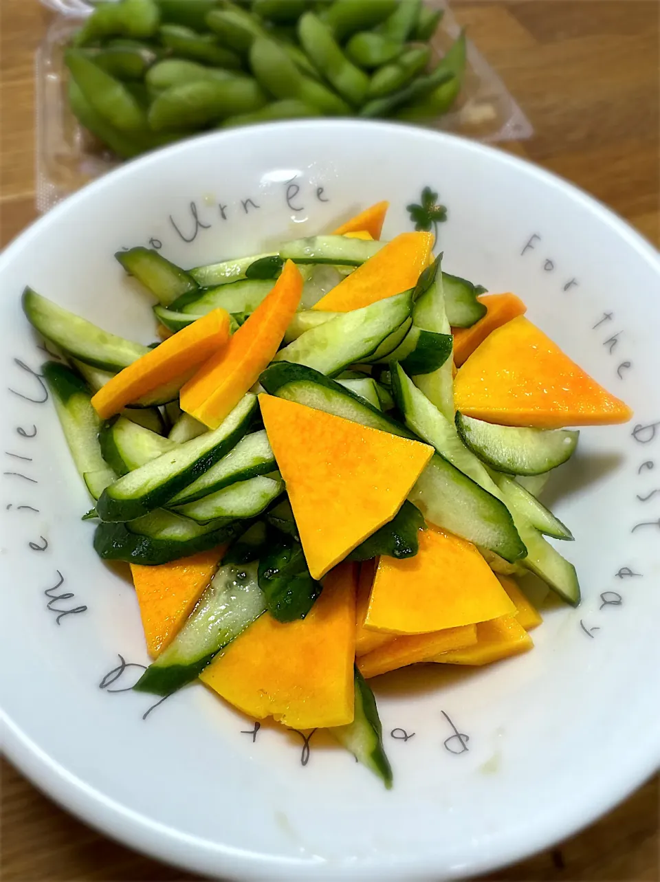 morimi32さんの料理 蕪とバターナッツかぼちゃの浅漬け＋きゅうり|morimi32さん