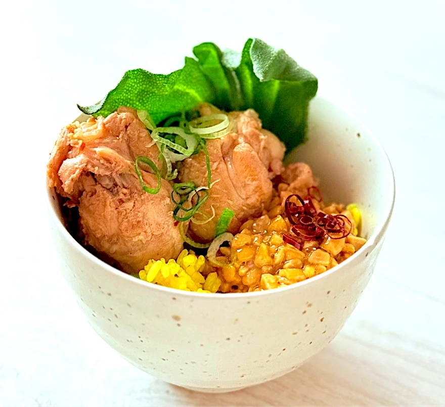 鶏の煮込＆納豆丼|tap.rinさん
