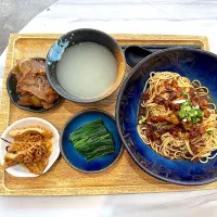 手工肉燥乾拌麵定食| skyblueさん