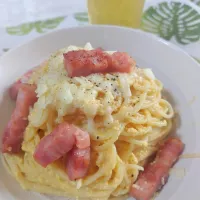 娘作、カルボナーラ✨厚切りベーコンとチーズのせランチです✨😊いつもありがとう🥰|rikako♪。.:＊さん