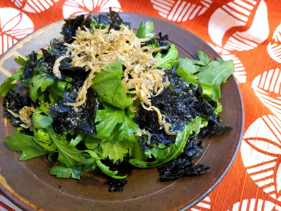 無限系春菊のサラダ(  ˙༥˙  )うまし|まぁさん