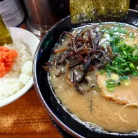 【2004年創業】 
博多長浜らーめん ぼたん 大塚本店
ラーメン (麺の固さ：やわ、950円) 
＋明太子ごはん (ご飯少なめ、350円) 
@大塚2分 
(JR板橋駅から徒歩22分)
22034
〈醤18塩8噌󠄀2タ2出1F1冷0チ1混1つ0〉