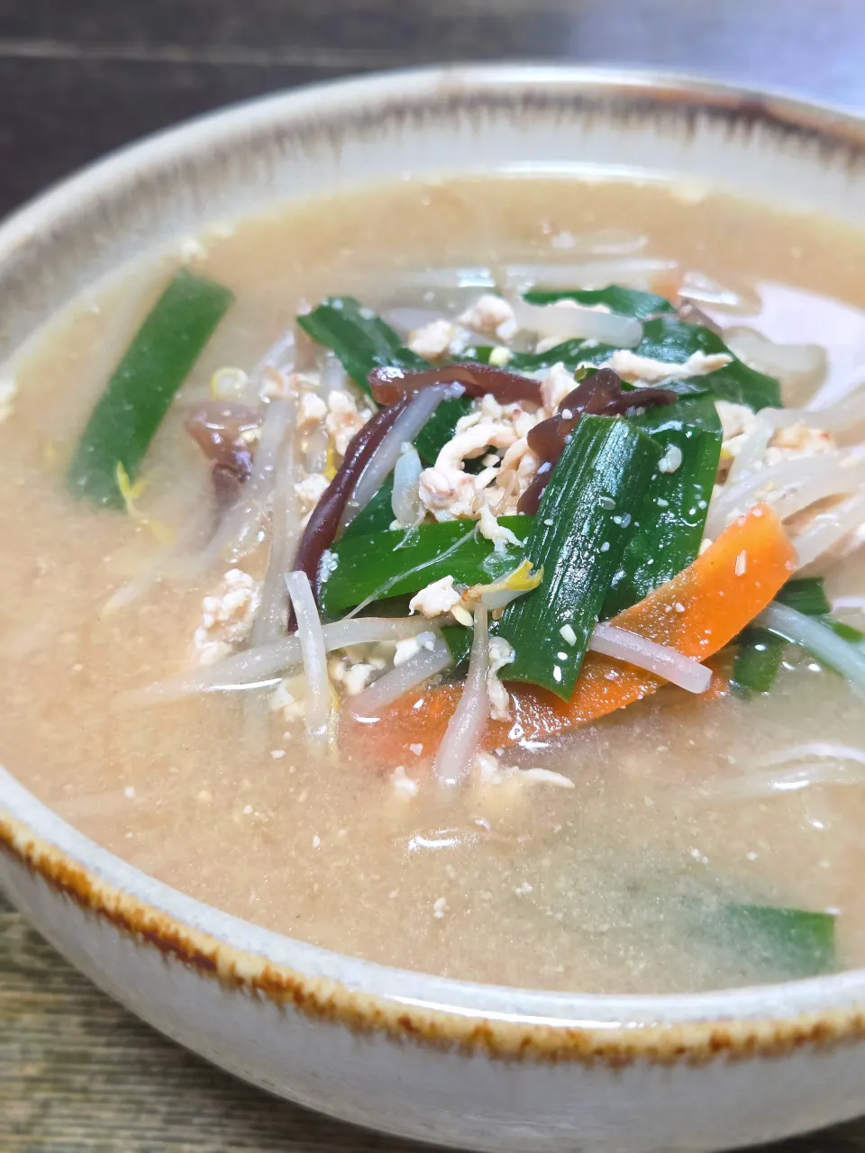 パパ作🥸ニラ入り味噌ラーメン|ぱんだのままんさん
