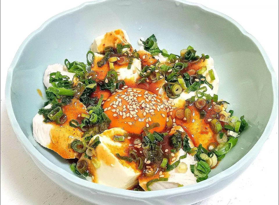 【柔らかトロムネ肉⑤】晩酌にいかがでしょうか！鶏ムネ肉と豆腐のユッケ🎯|Falco*さん