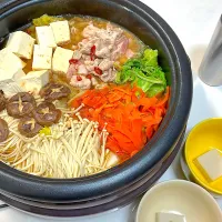 ピリ辛寄せ鍋|なおさん