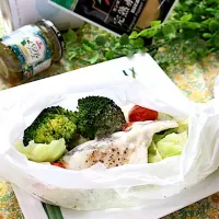 白身魚のバジルソース 紙包み蒸し焼き|めいめいさん