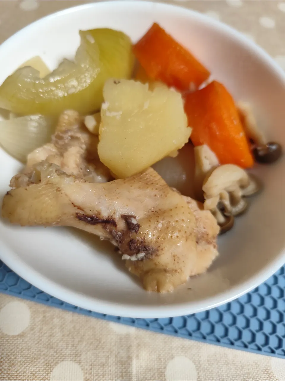 炊飯器で鶏じゃが(生塩こうじ麹の花、コンソメ味)|m.rafuさん