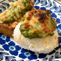 アボカド🥑ペーストのせおにぎり|ジュンコ バイヤーさん