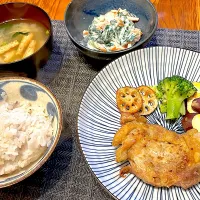 ノンフライヤーで作ったチキンステーキとほうれん草の白和え|kanonnさん