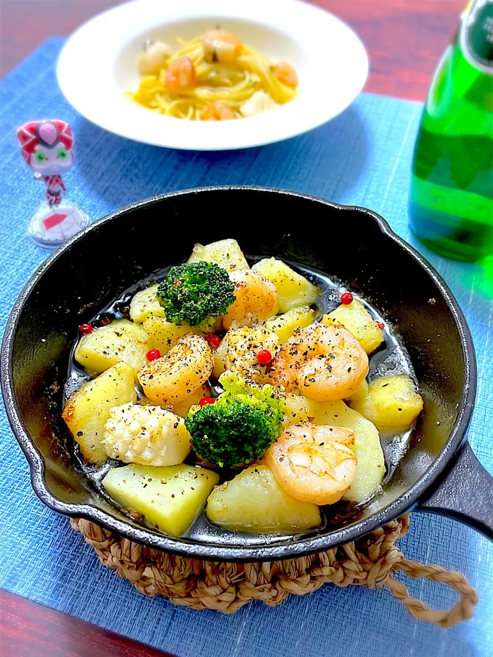 ジャガイモと海鮮のアヒージョ|アルティッチョさん