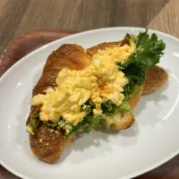 ＊クロワッサンサンド（たまごサラダ）