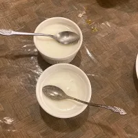 今日の晩ご飯@「華澄味」さん⑤  干し豆腐の和えものをオーダーしたけど通ってなかったので、お詫びとして杏仁豆腐をサービスしていただきました。かえってラッキー✌️