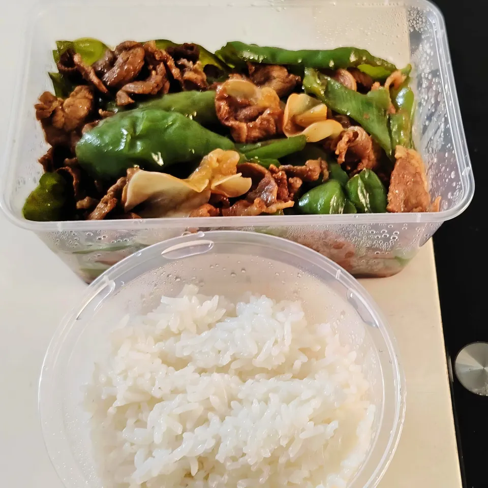 💚Xiang Xiang Hunan Cuisine💚Stirfry lean pork with soft screw peppers, garlic, crunchy white fungus, steamed rice😘🍚🐷🫑🌶️🧄💕💕💕🫠🫠🫠|🍒lynnlicious🍒さん