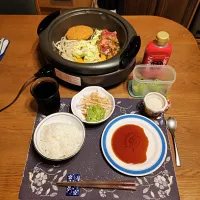 ご飯、鉄板焼き、サラダ、野沢菜漬け、コカ・コーラ、練乳かけ手作りミルクココアゼリー(夕飯)|enarinさん