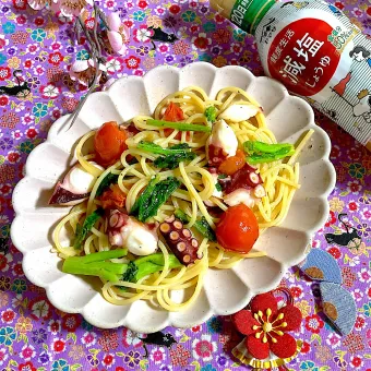 Snapdishの人気料理写真:タコ🐙と菜の花の和風パスタ✨