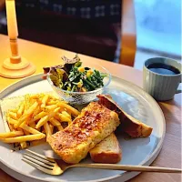 雪景色とフレンチトーストの朝