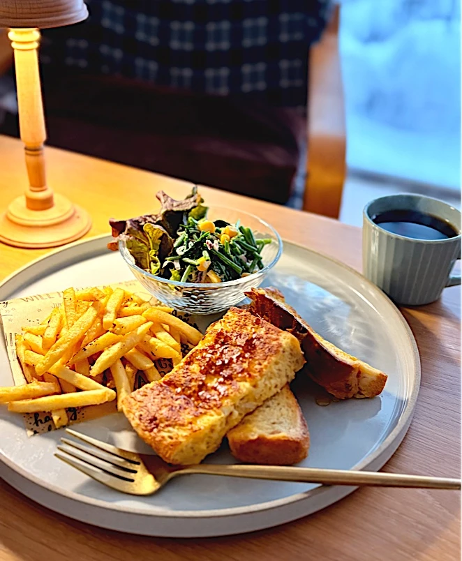 雪景色とフレンチトーストの朝|kaeさん