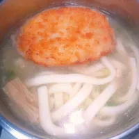 みぞれ仕立てのなめ茸と豚ひき肉入りとろみ付きコロッケうどん|darkbaronさん