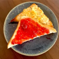 いちごトーストと、ツナおからチーズトースト| にゃふてんさん