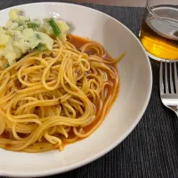 ほんのりミートソースパスタ、いんげんポテサラを添えて🌛|みーぬさん