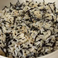 シンプルなひじきチャーハン|ゆきぽよ婆さん