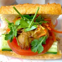 Lemongrass Chicken Banh Mi チキンパインミー|ゆうじ.さん