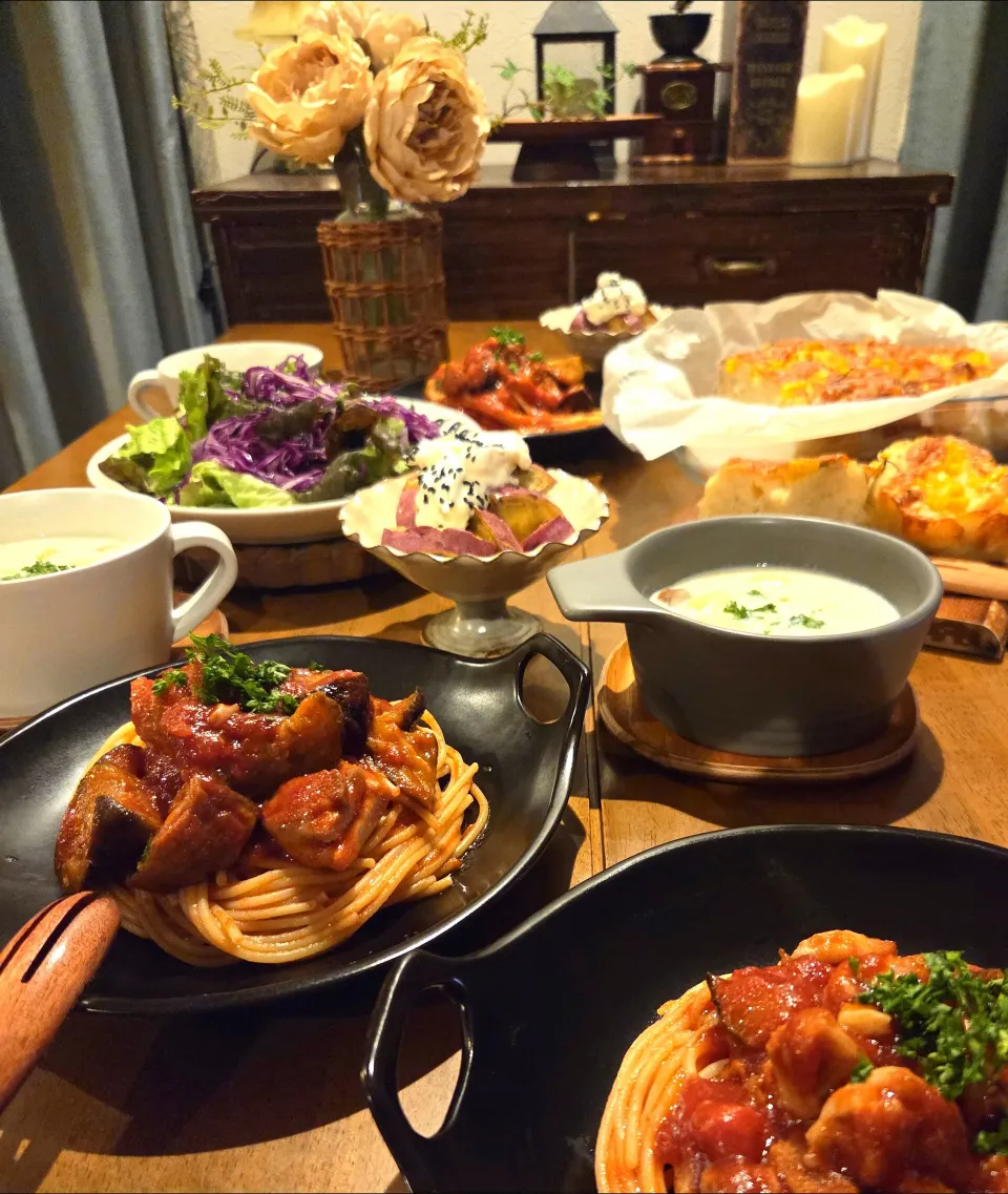 フォカッチャとパスタの晩ごはん🍴|さらママさん