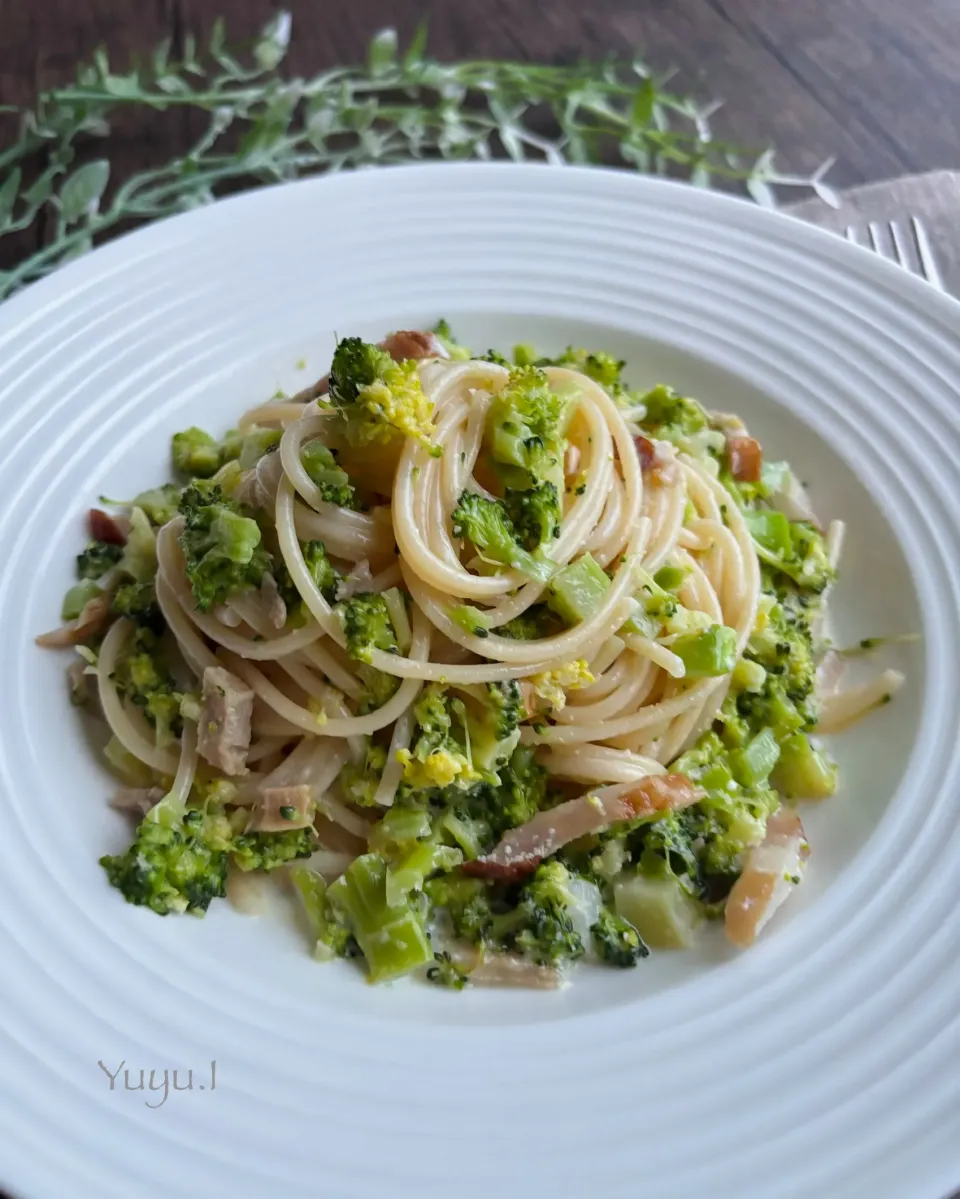 ブロッコリーとベーコンのクリームパスタ🌀🥦|ゆーこどんさん